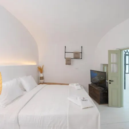 Stunning Santorini 1 Bedroom Supreme Private Heated Plunge *