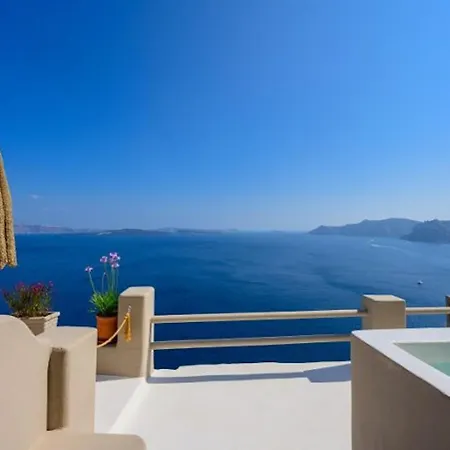 Stunning Santorini 1 Bedroom Supreme Private Heated Plunge Villa *